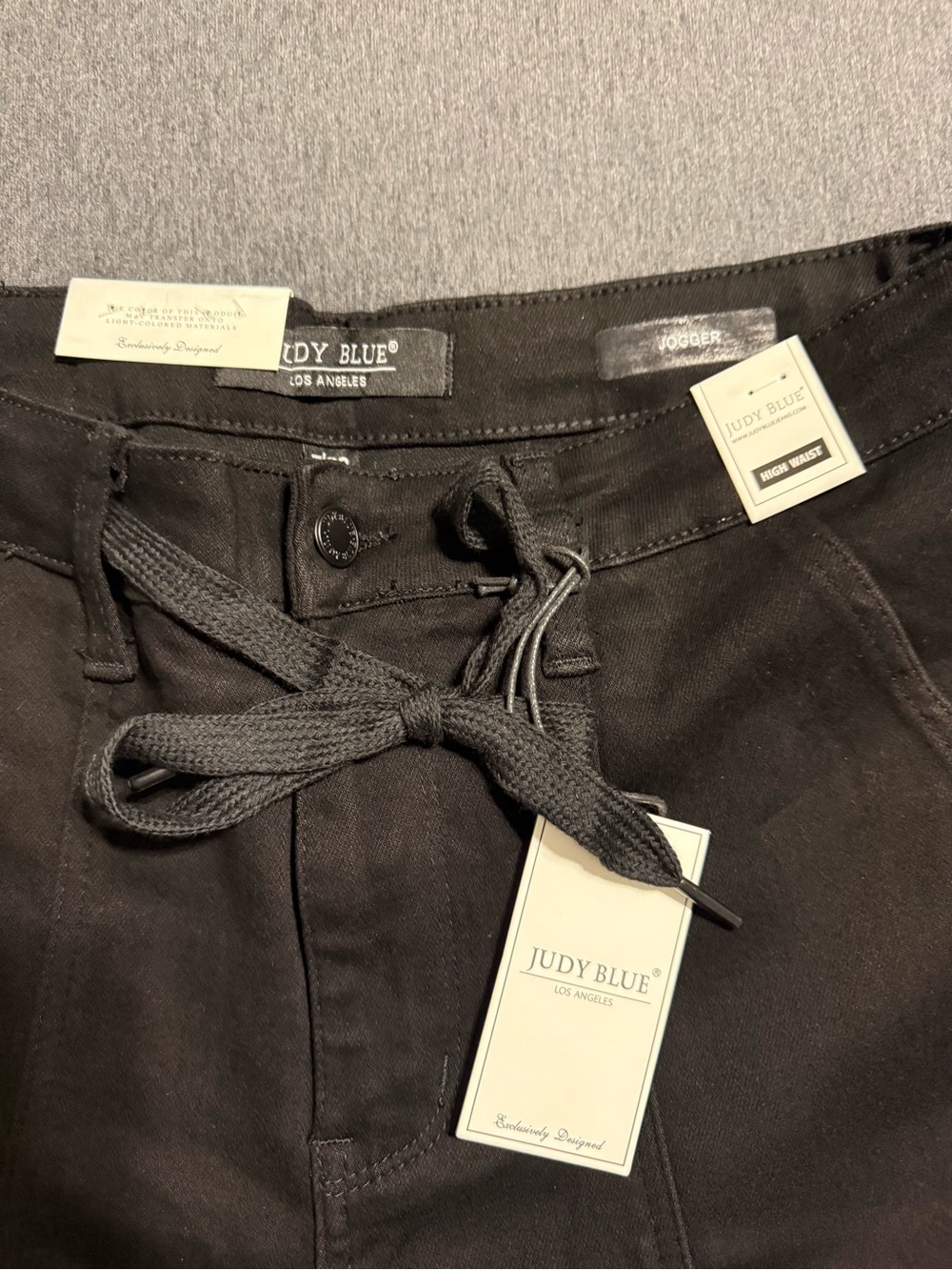BNWT Judy Blue Black Cargo Jogger Pants - Picture 3 of 6